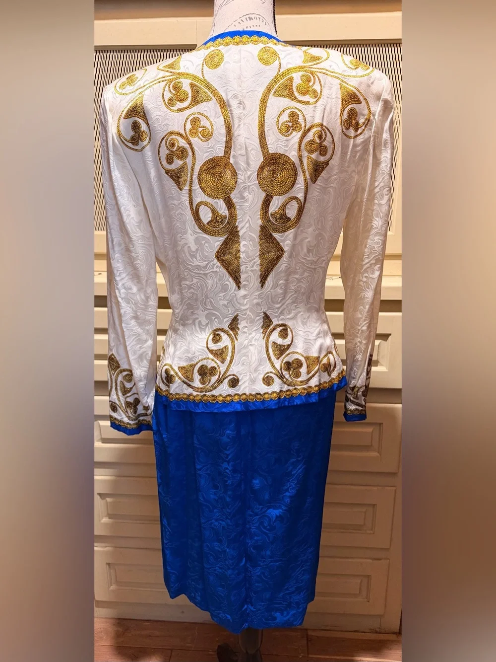 VTG Adrianna Papell 100% Silk Skirt Suit Set